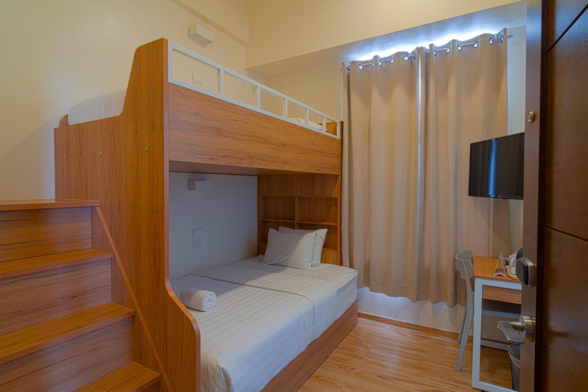 Myspace Hotel Comembo Taguig Buitenkant foto